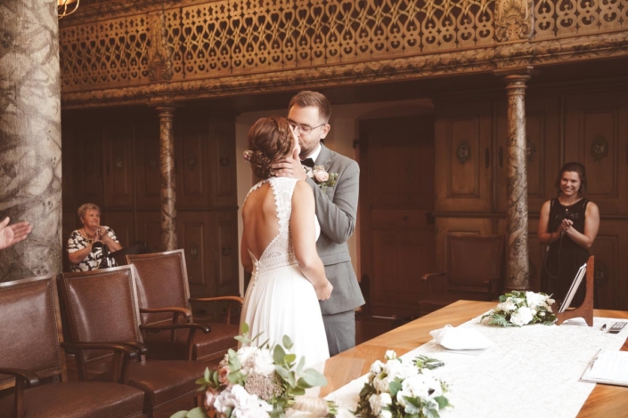 Hochzeitsfotograf Heidelberg - erster Kuss